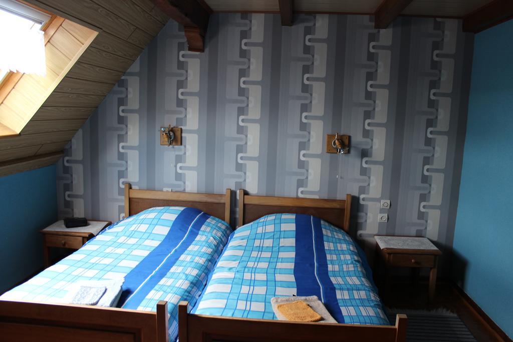 Chambres D'Hotes Au Vieux Moulin Entre Sarreguemine Et Bitche Rahling Quarto foto